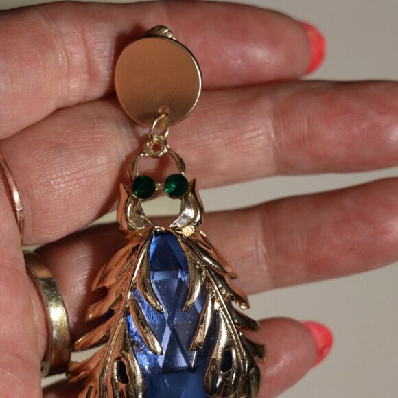 Blue Faceted Gold Tone Leaf Winged Beetle Clip-On Earrings - Picture 2 of 6